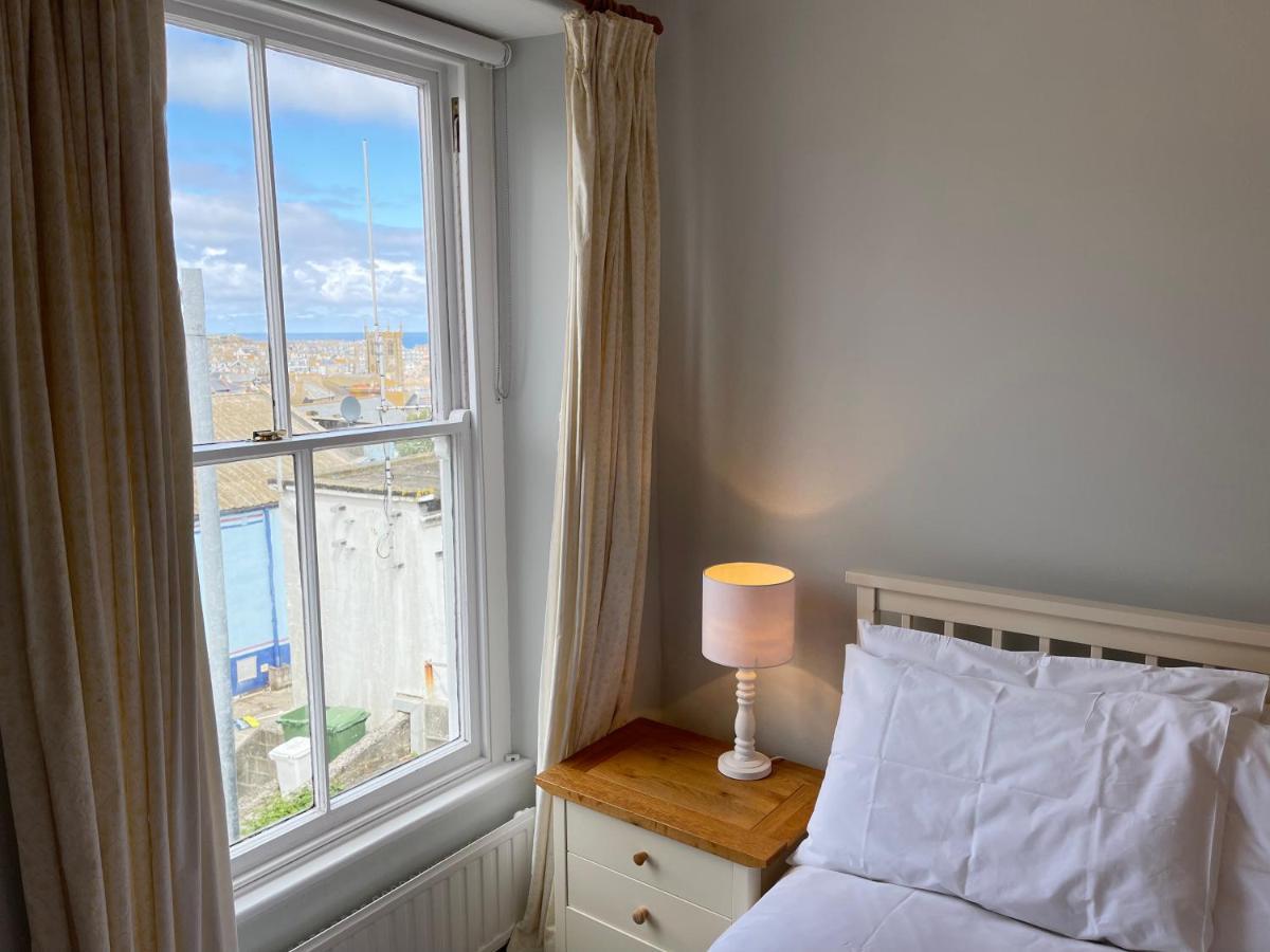 37 Trenwith Place, Charming Family Home & Garden! St Ives Extérieur photo